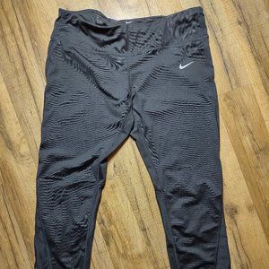 NWOT Nike Running Cropped Leggings